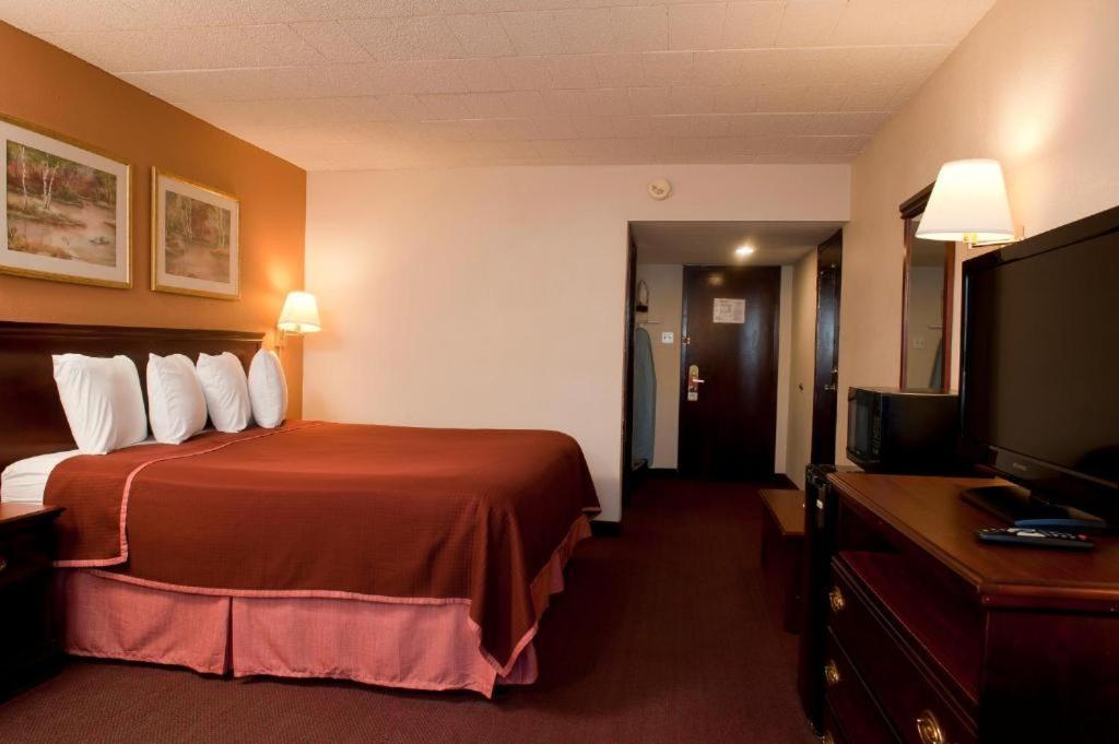 Howard Johnson By Wyndham Bartonsville/poconos Area Bartonsville