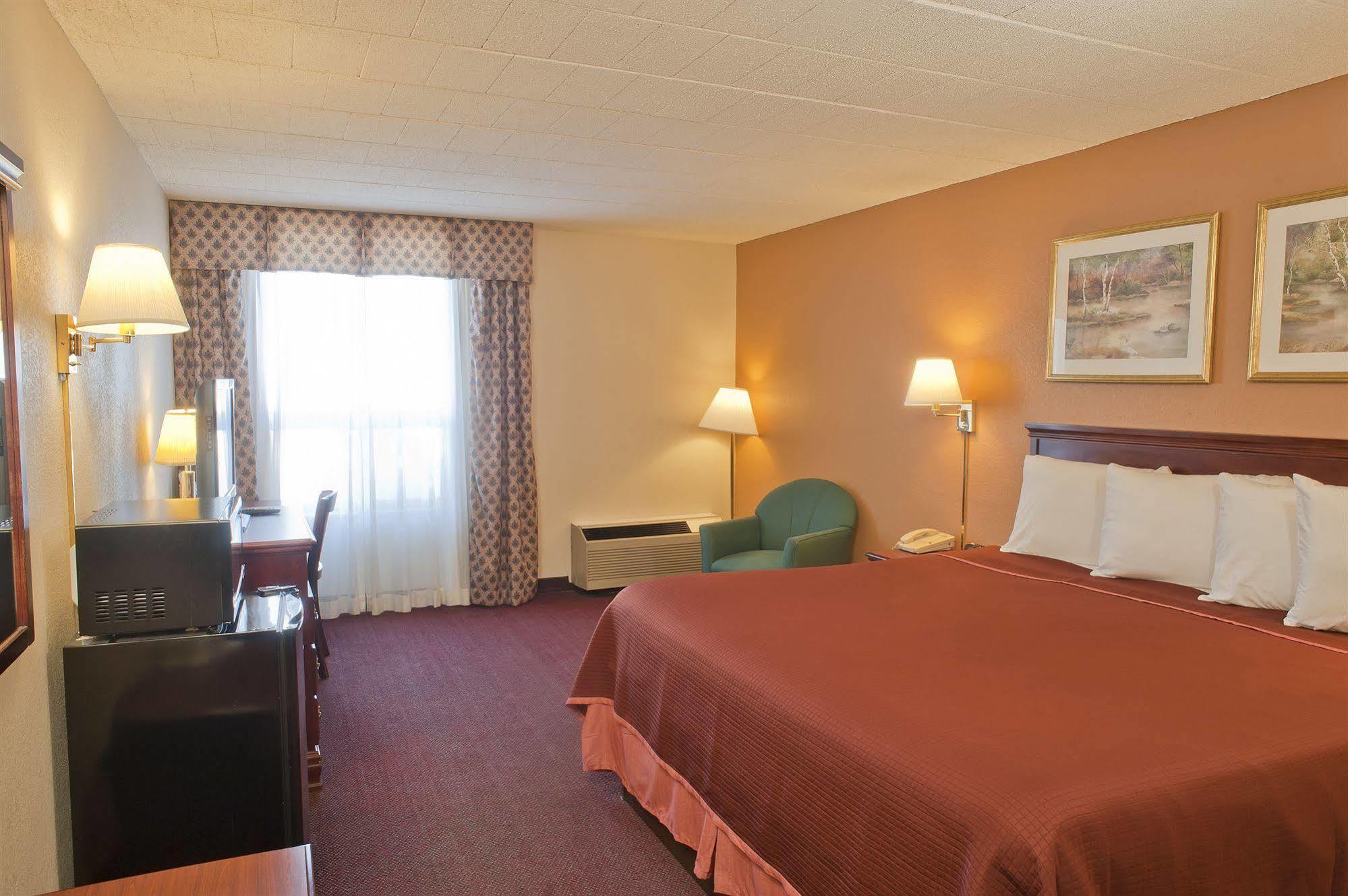 Hotel Howard Johnson By Wyndham Bartonsville/poconos Area
