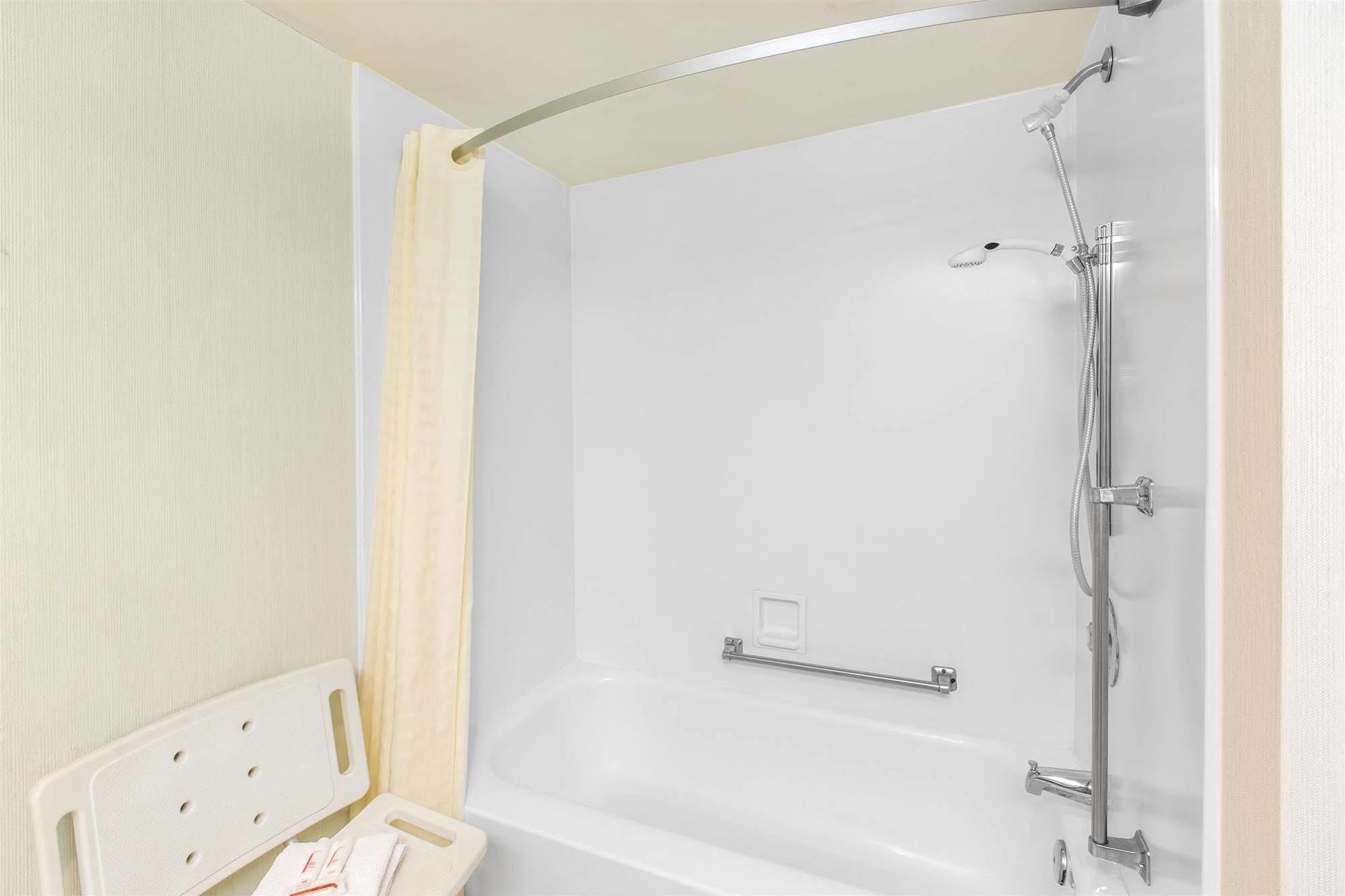 Howard Johnson By Wyndham Bartonsville/poconos Area 3*