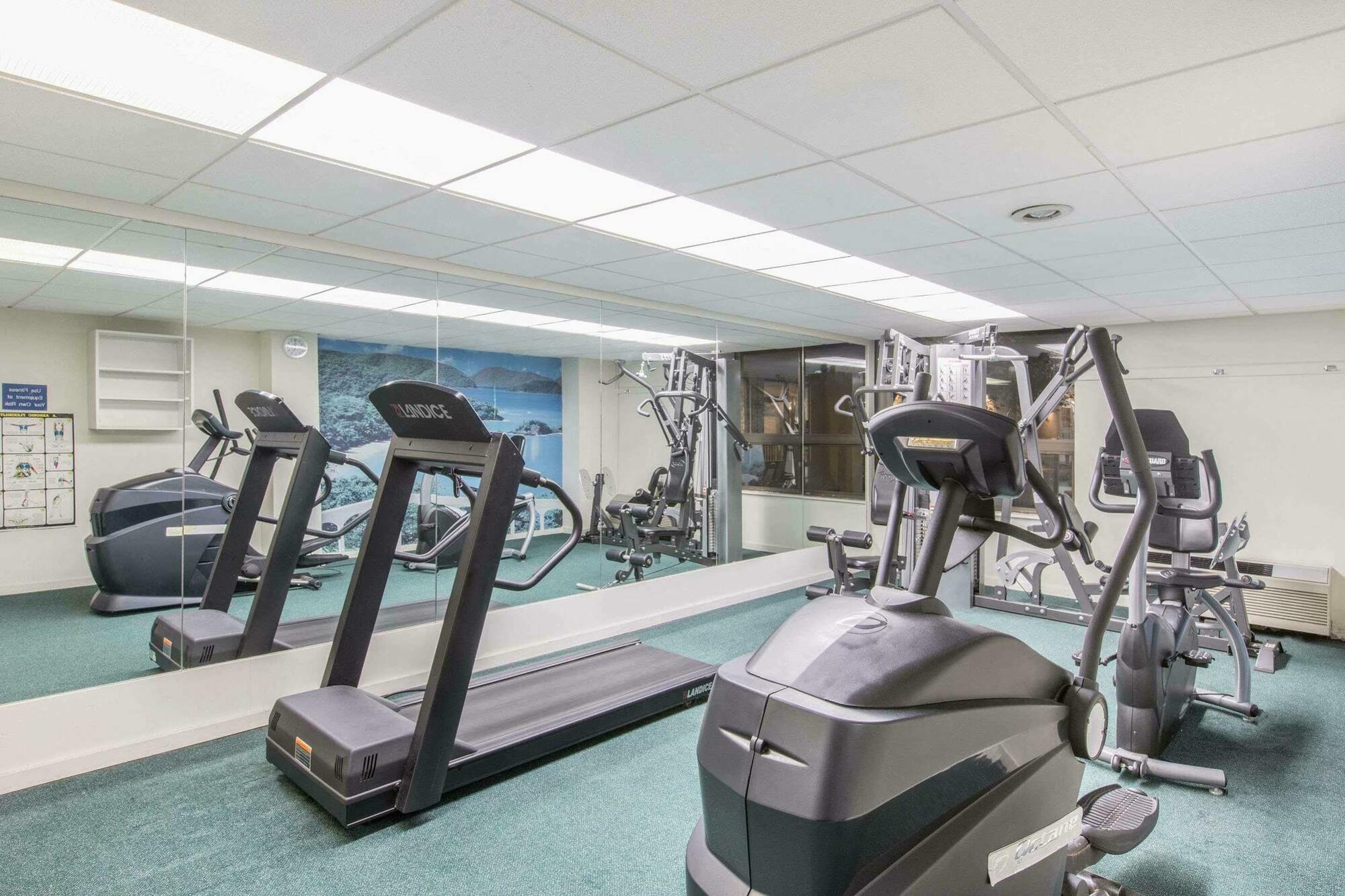 Hotel Howard Johnson By Wyndham Bartonsville/poconos Area 3*