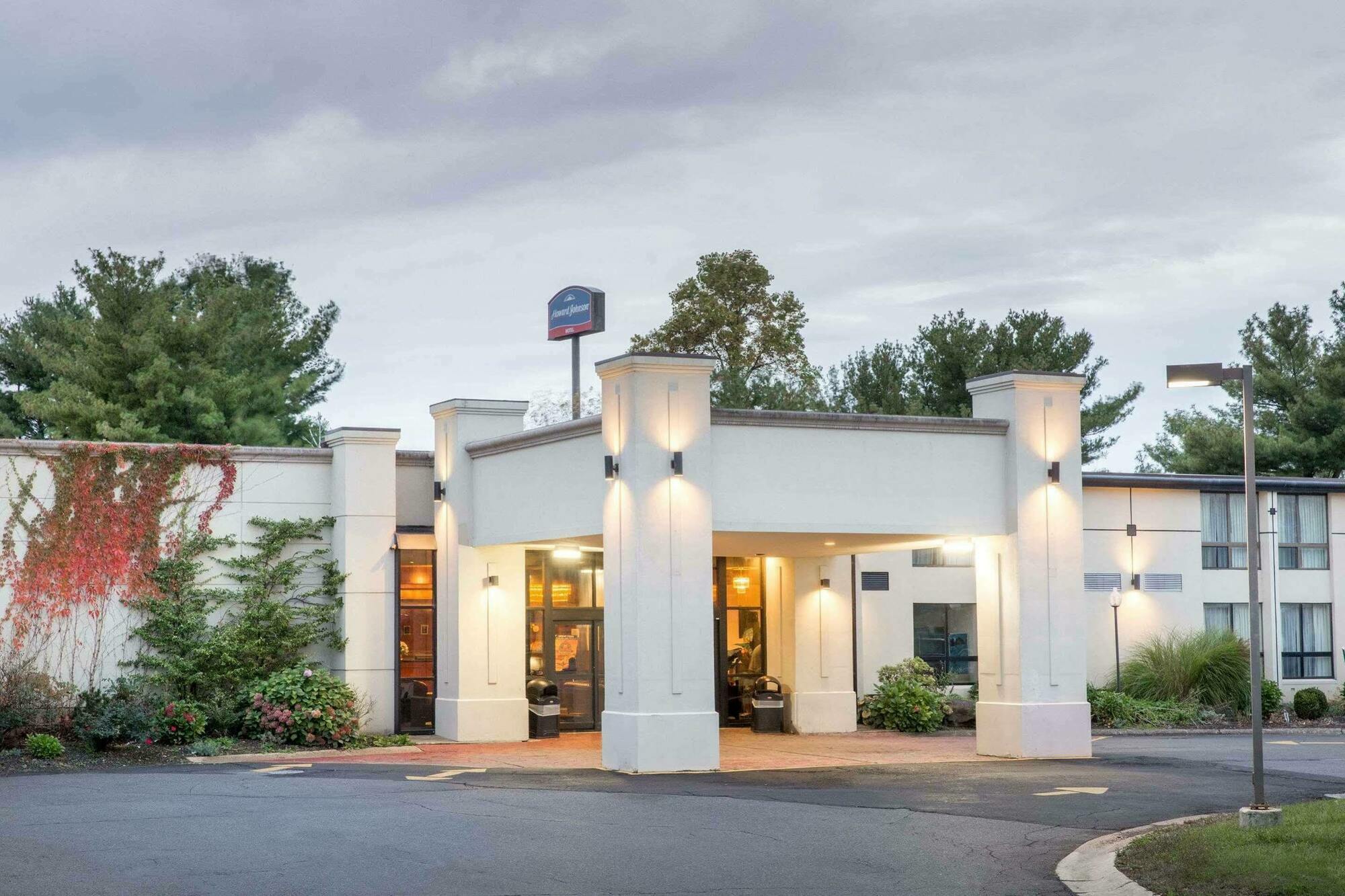 Hotel Howard Johnson By Wyndham Bartonsville/poconos Area Bartonsville